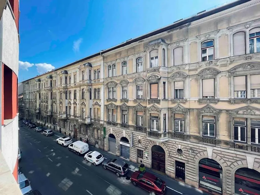 City Comfort -2Bedroom,Central,Balcony,Elevator,Ac Budapest Hungary